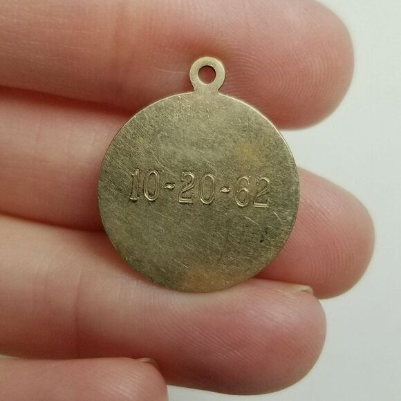 Vintage 10/20/1962 James Kenneth Groh Engraved Medallion Pendant, Gold Tone - Picture 6 of 7